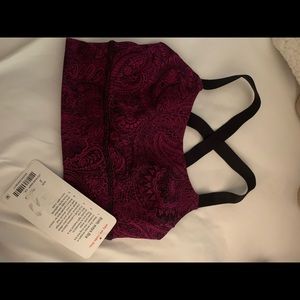 NWT Lululemon sports bra